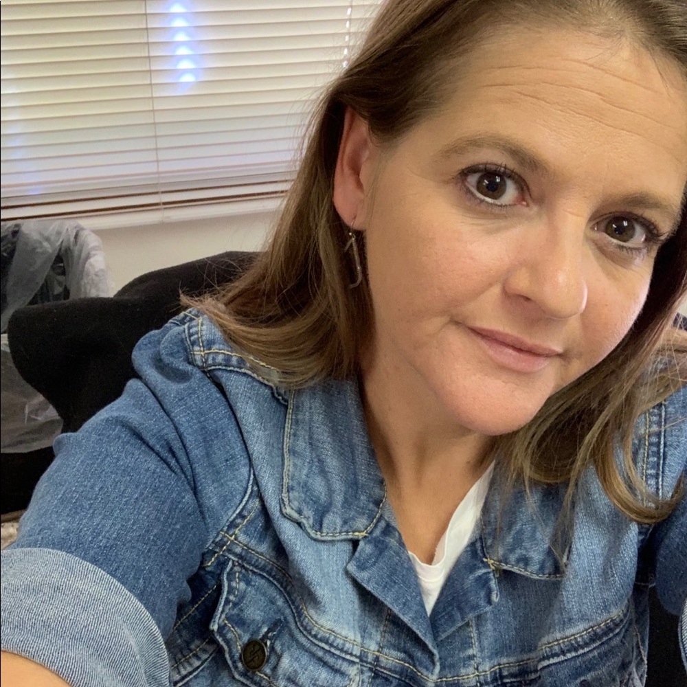 Meet your Posher, Jillian